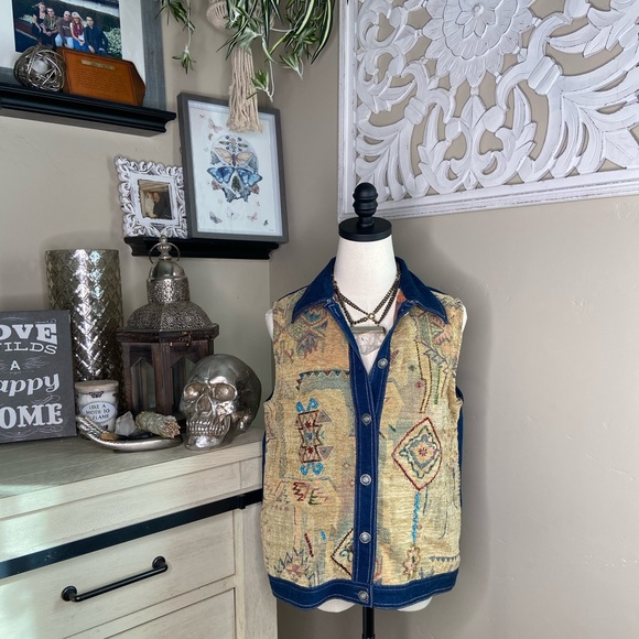 VINTAGE G.W PETITE GRAFF SOUTHWEST BEADED VEST - Picture 1 of 7